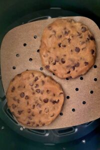 air fryer browned butter chocolate chip cookies for two