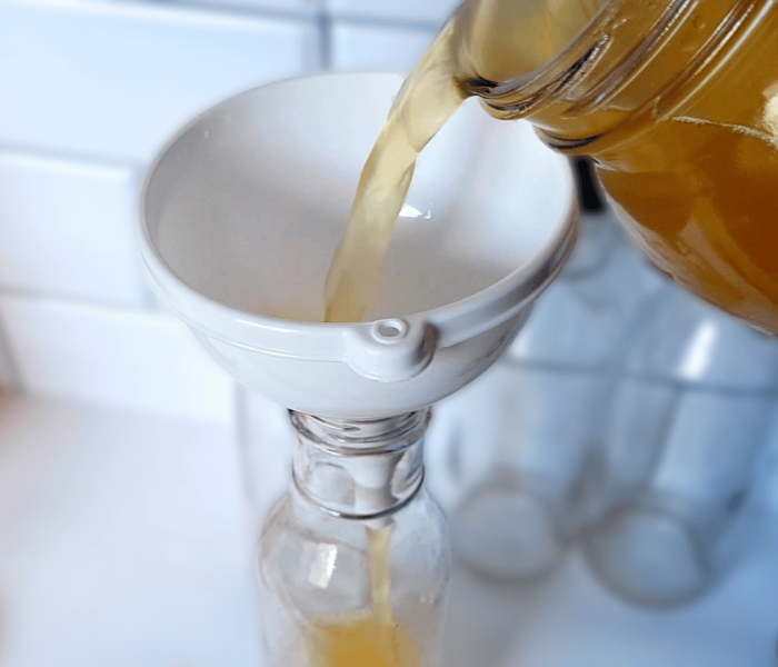 Bottling hard alcoholic kombucha